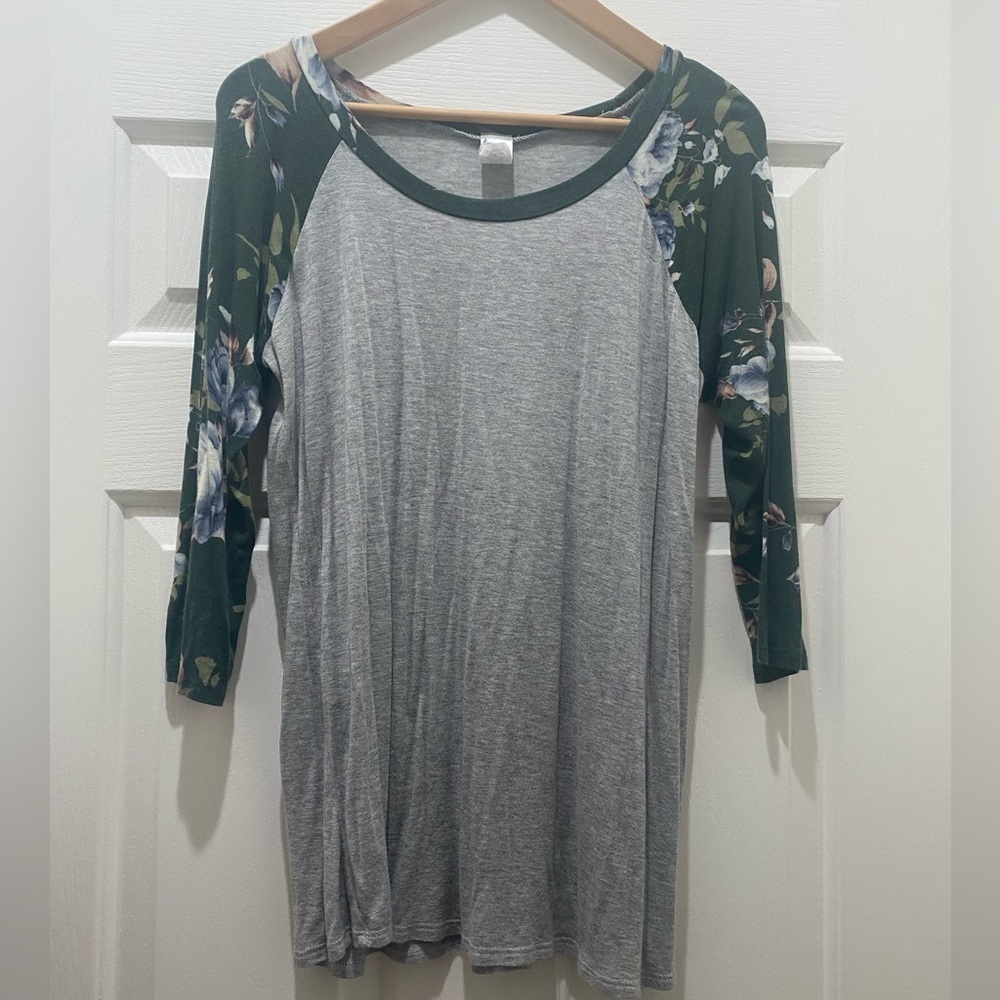 Raglan T Shirt, Grey and Hunter Green Floral Fairy Grunge size large or 10 or 12